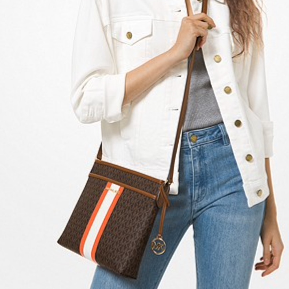 NWT - MICHAEL KORS Bedford Small Logo Bag